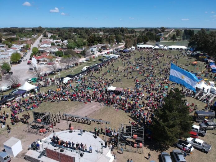 FIESTA-DEL-MATE-Y-LA-TORTA-FRITA-COPETONAS-1068x802